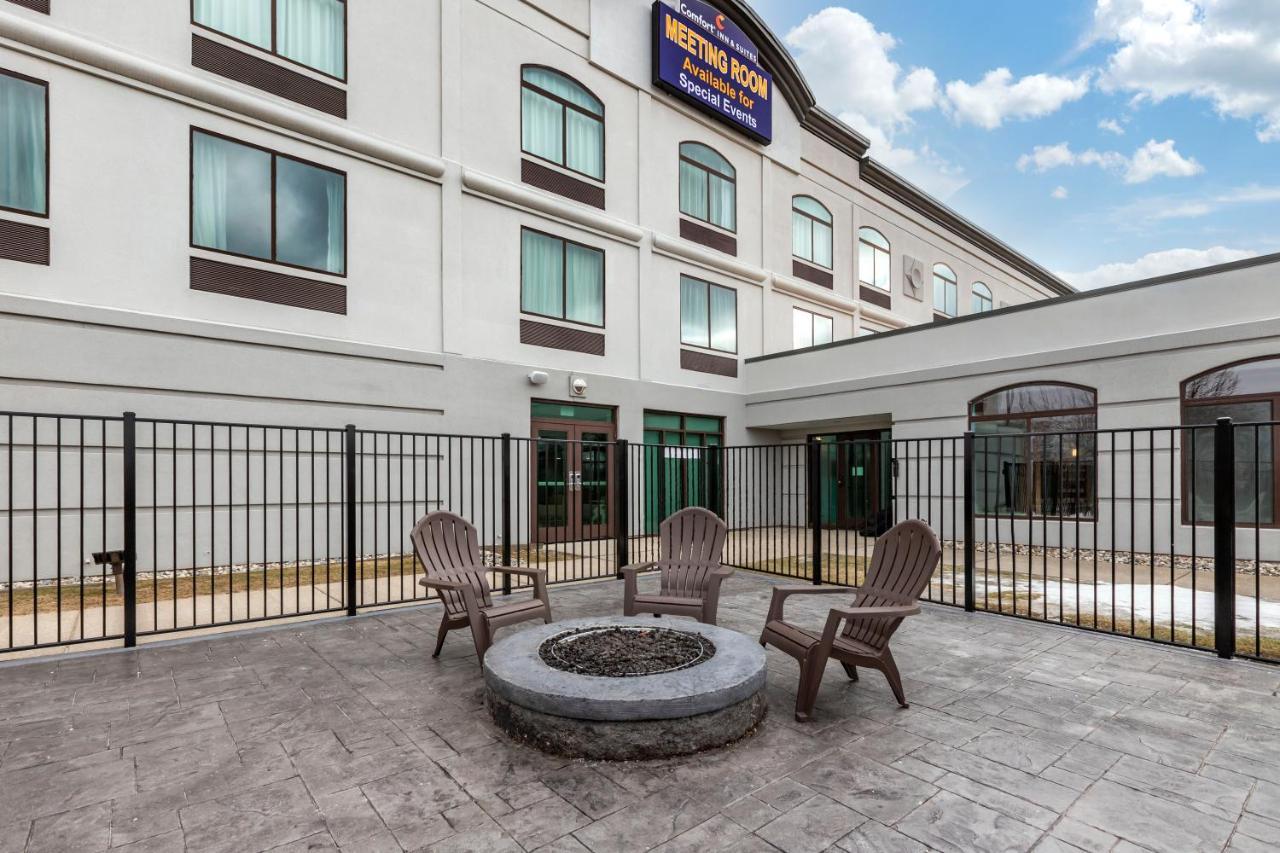 Comfort Inn & Suites Grand Blanc-Flint Exterior foto